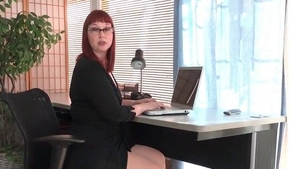 Pussy fucking alongside wet pussy redhead