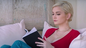 Black Guy sucks big cock in the pool