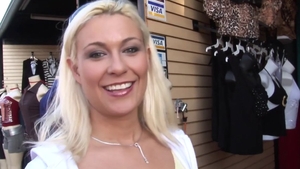 Blonde Cindy Crawford hardcore pussy fuck in HD