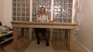 Busty Sammi Tye pussy eating