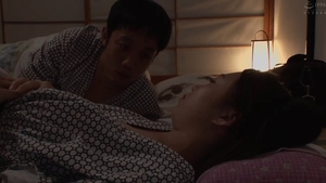 Trimmed pussy amateur homemade sensual kissing fingering in HD