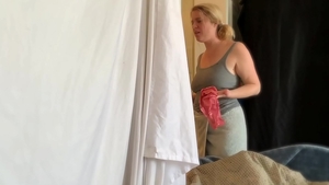 Curvy blonde gets a buzz out of slamming hard