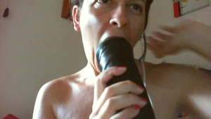 Big butt italian teen chick pussy eating in HD