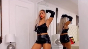 Hard nailining very hawt girl wearing skirt