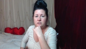 Amateur bends to get fucked solo