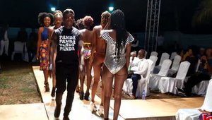 Ass pounding in public